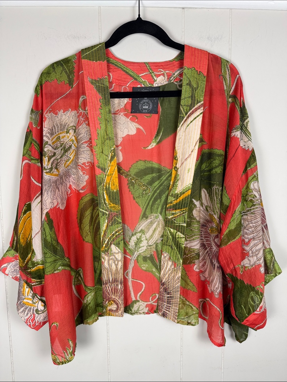 One Hundred Stars Kew Botanic Gardens Passion Flower Coral Short Kimono Sheer OS